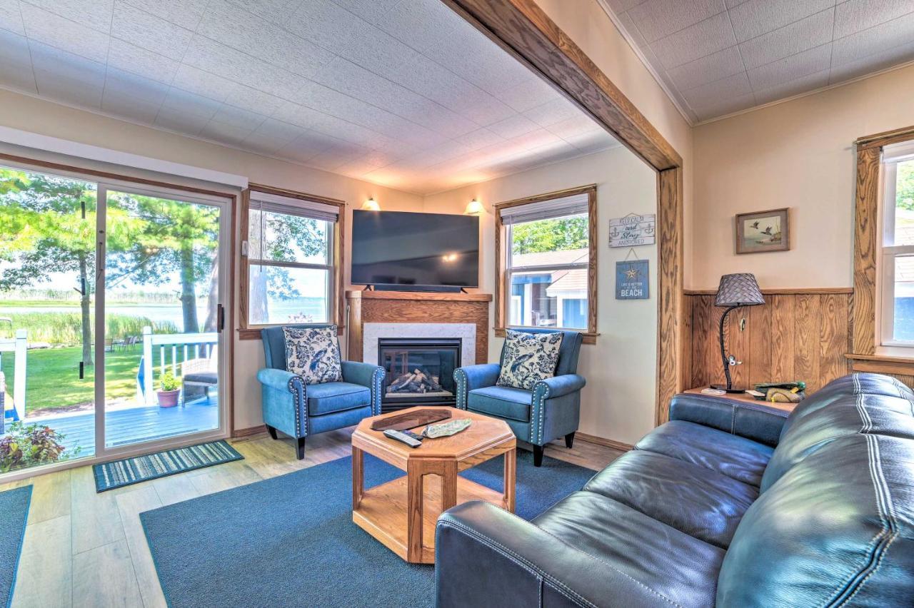 East Tawas Lakefront Getaway With Kayaks And Deck Ngoại thất bức ảnh