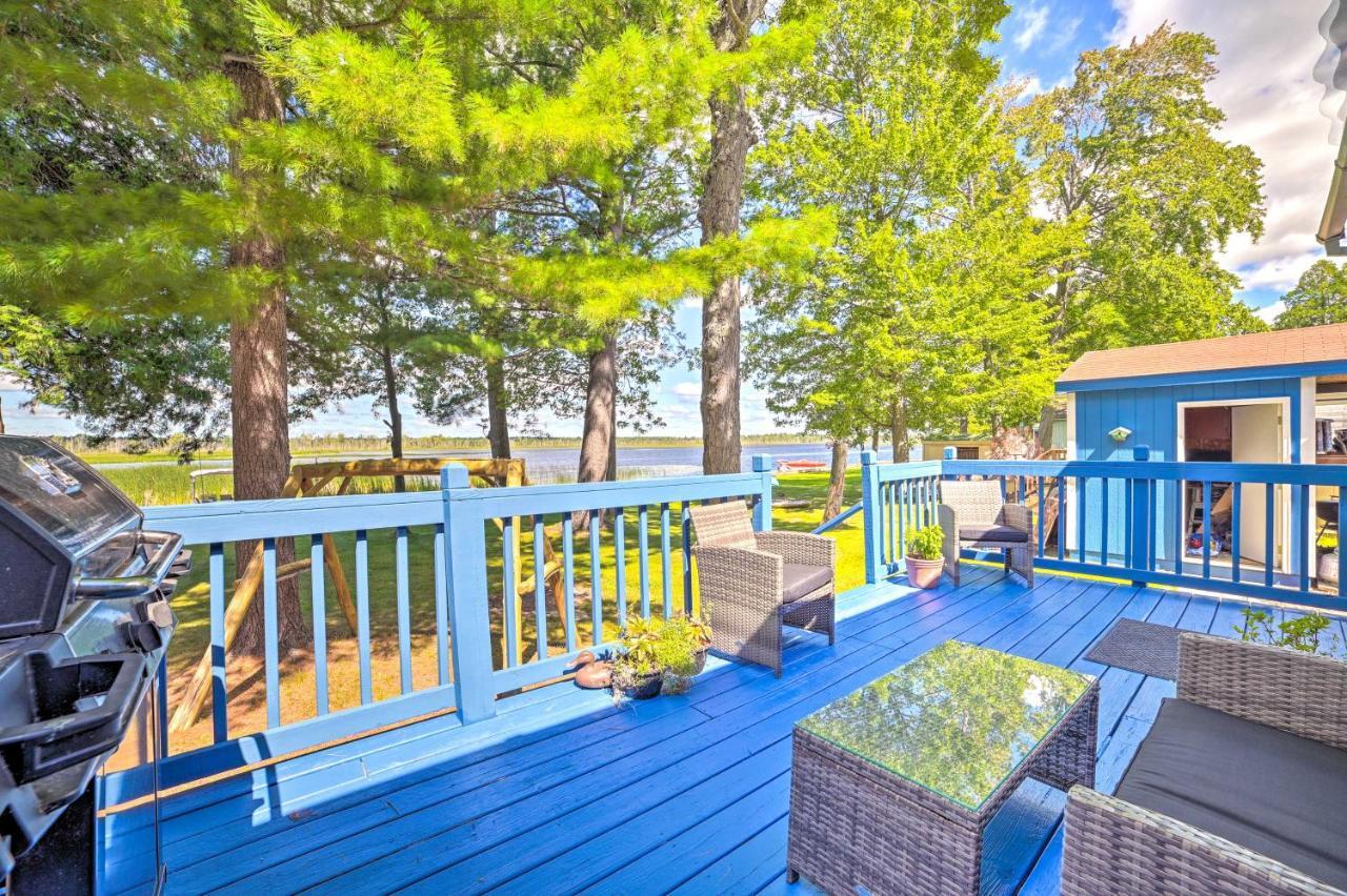 East Tawas Lakefront Getaway With Kayaks And Deck Ngoại thất bức ảnh